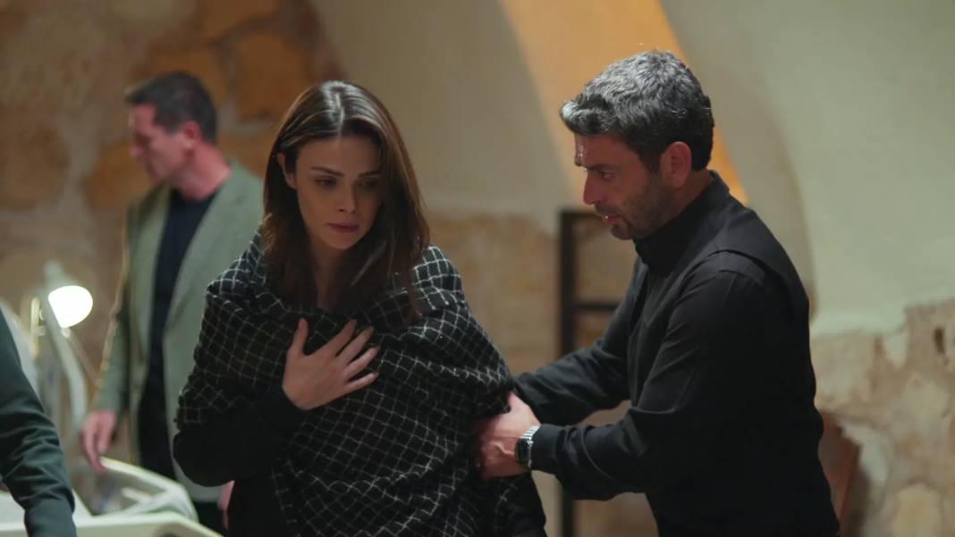 Uzak Şehir 37. bölüm fragmanı yayında! Cihan ve Alya arasında büyük kriz! 5